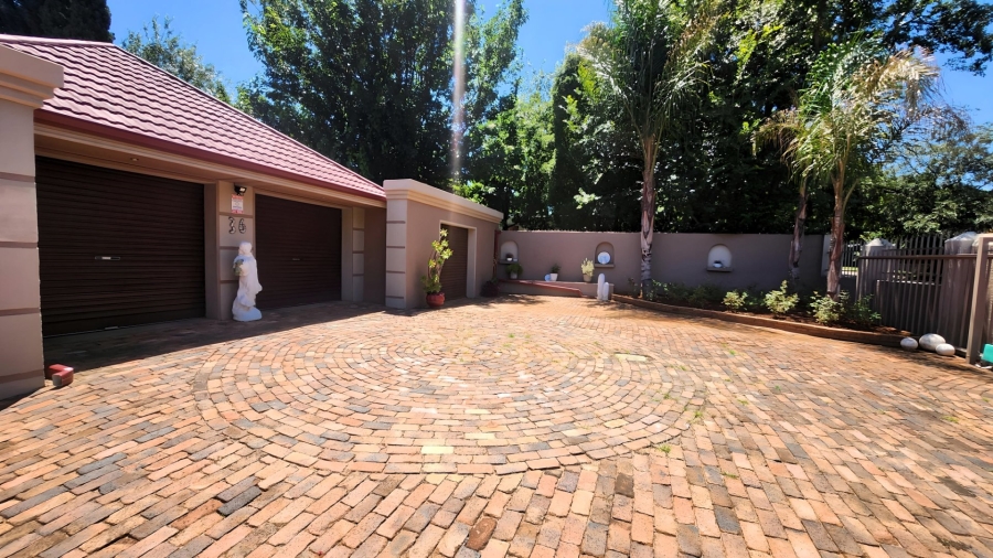 4 Bedroom Property for Sale in Wilkoppies North West